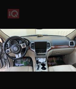 جیپ گراند شیرۆکی